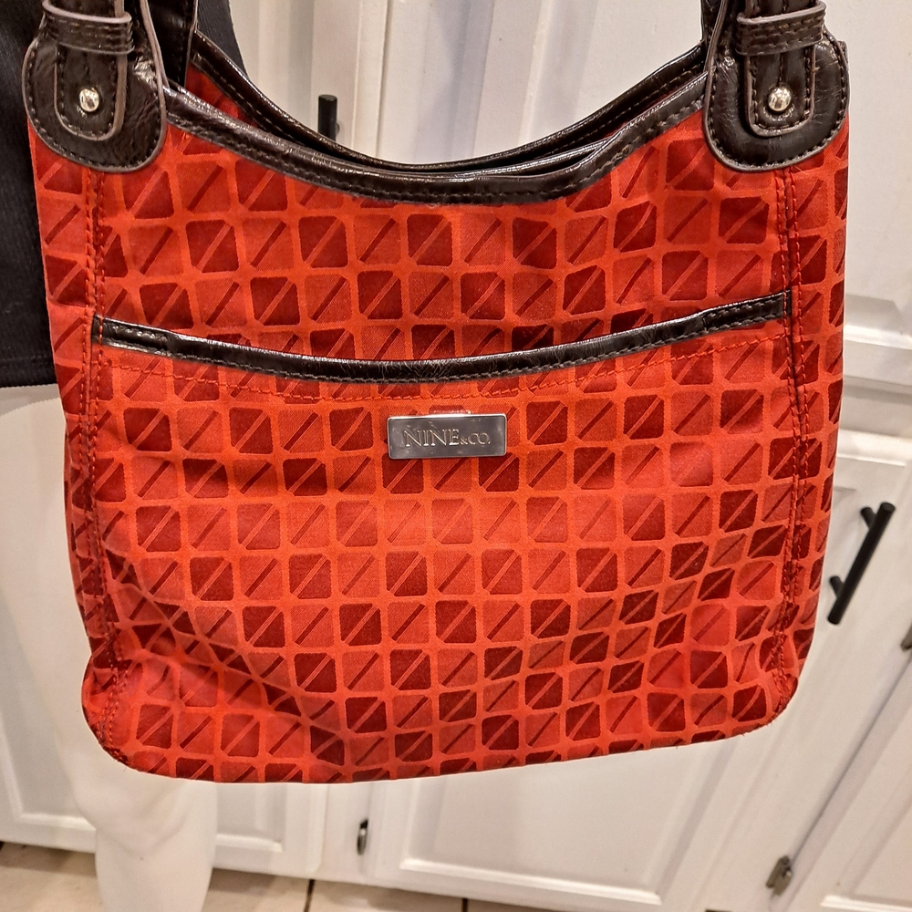 Nine & Co. Red Geometric Shoulder Bag - Picture 1 of 11